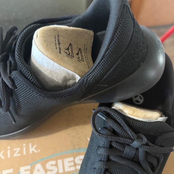 NWT - Kizik Madrid Eco-Knit slip-on shoes - W 8.5 - Picture 5 of 16